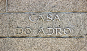 Casa do Adro de Parada